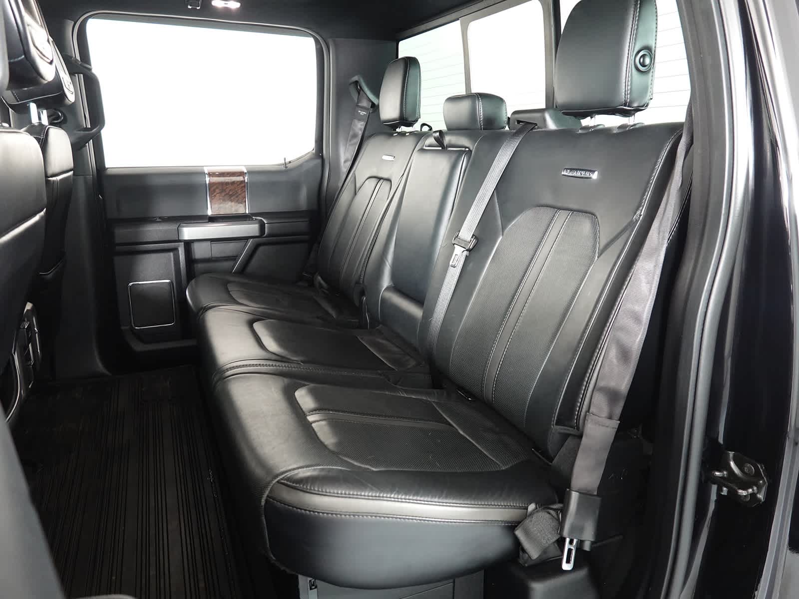 2017 Ford Super Duty F-350 SRW Platinum