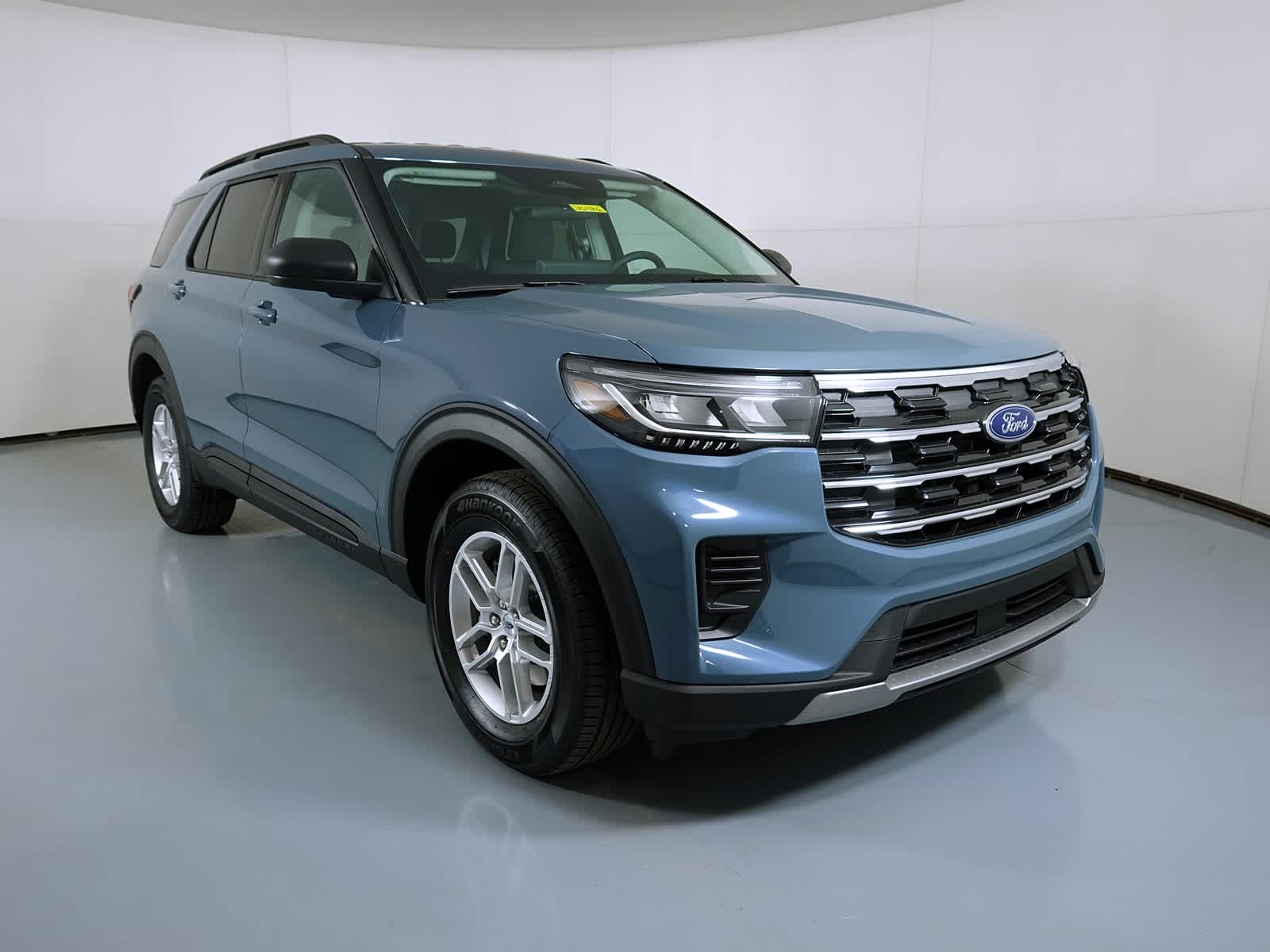 2026 Ford Explorer Active w/100A Pkg