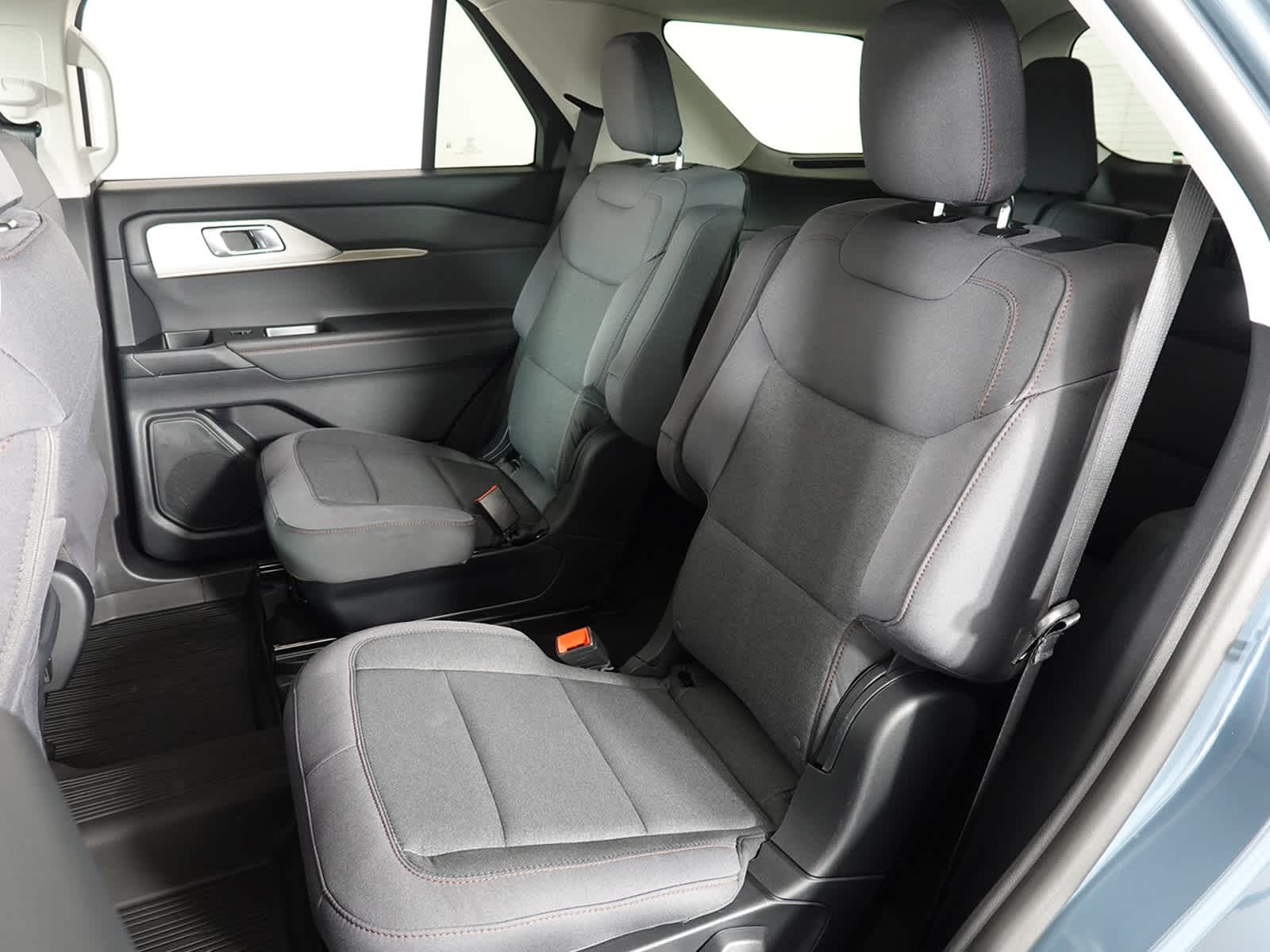 2026 Ford Explorer Active w/100A Pkg