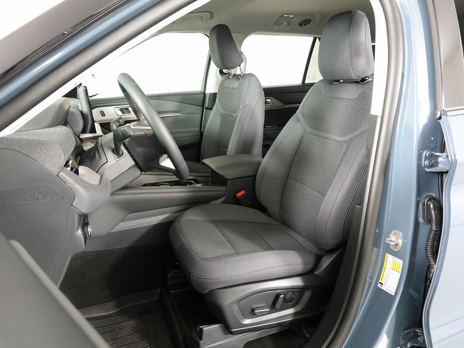 2026 Ford Explorer Active w/100A Pkg