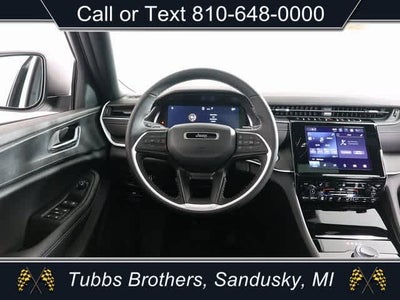 2025 Jeep Grand Cherokee GRAND CHEROKEE L LAREDO X 4X4