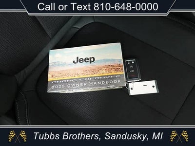 2025 Jeep Grand Cherokee GRAND CHEROKEE L LAREDO X 4X4