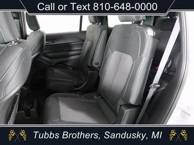 2025 Jeep Grand Cherokee GRAND CHEROKEE L LAREDO X 4X4