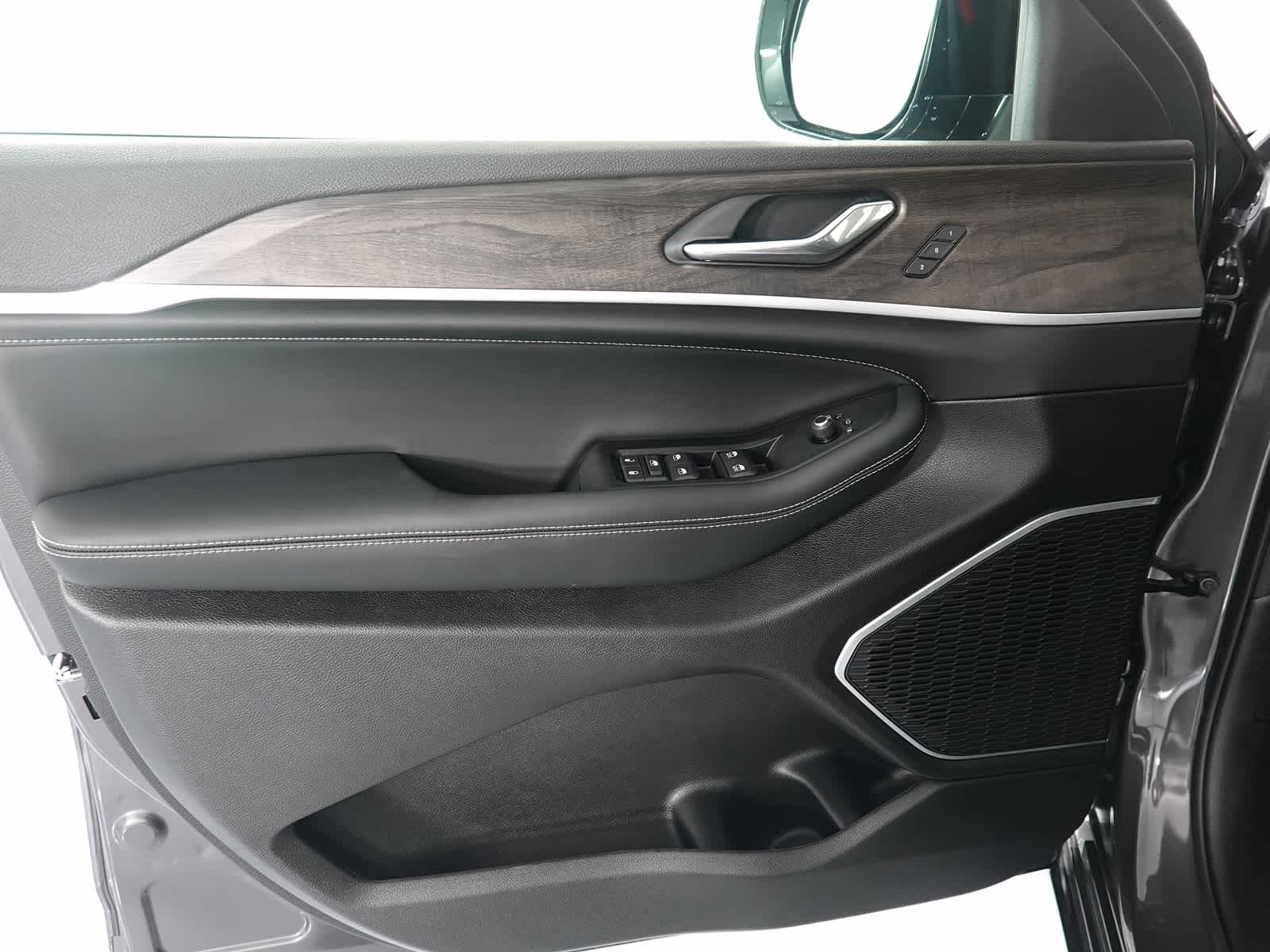 2026 Jeep Grand Cherokee GRAND CHEROKEE L LIMITED RESERVE 4X4