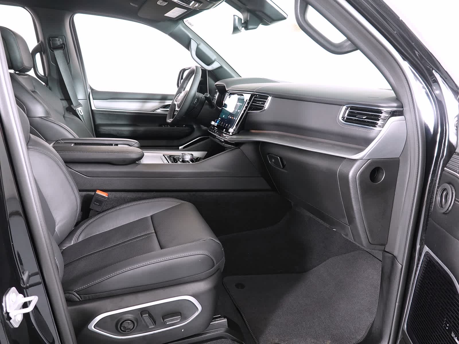 2026 Jeep Grand Wagoneer GRAND WAGONEER L LIMITED RESERVE 4X4