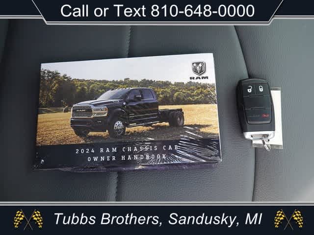 2024 RAM Ram 3500 Chassis Cab RAM 3500 TRADESMAN CHASSIS REGULAR CAB 4X4 84' CA