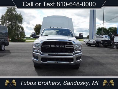 2024 RAM Ram 3500 Chassis Cab RAM 3500 TRADESMAN CHASSIS REGULAR CAB 4X4 84' CA